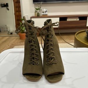 Steve Madden Freemee heeled booties